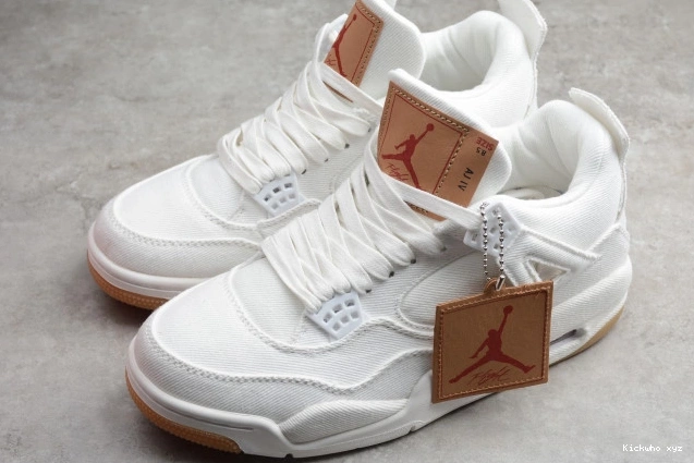Air Levi's x 4 'White' Jordan AO2571-100 0702